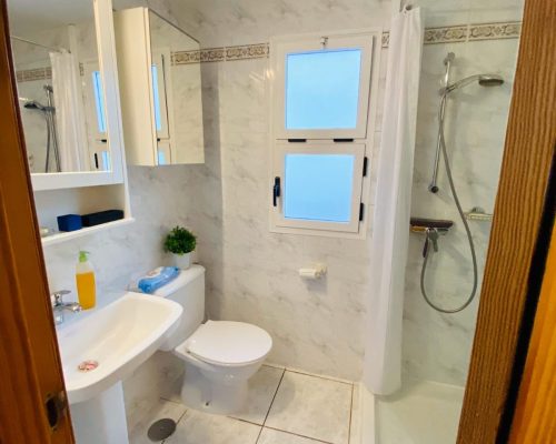 Bad mit Dusche